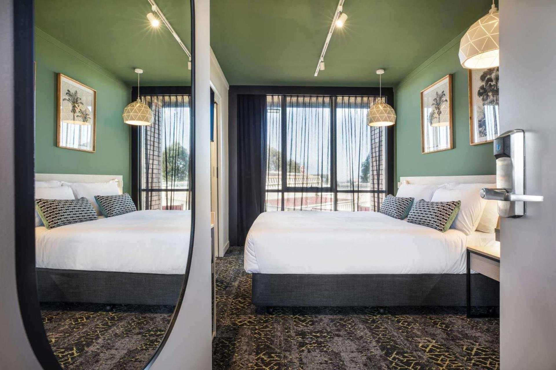Nightcap At Morwell Hotel Екстер'єр фото
